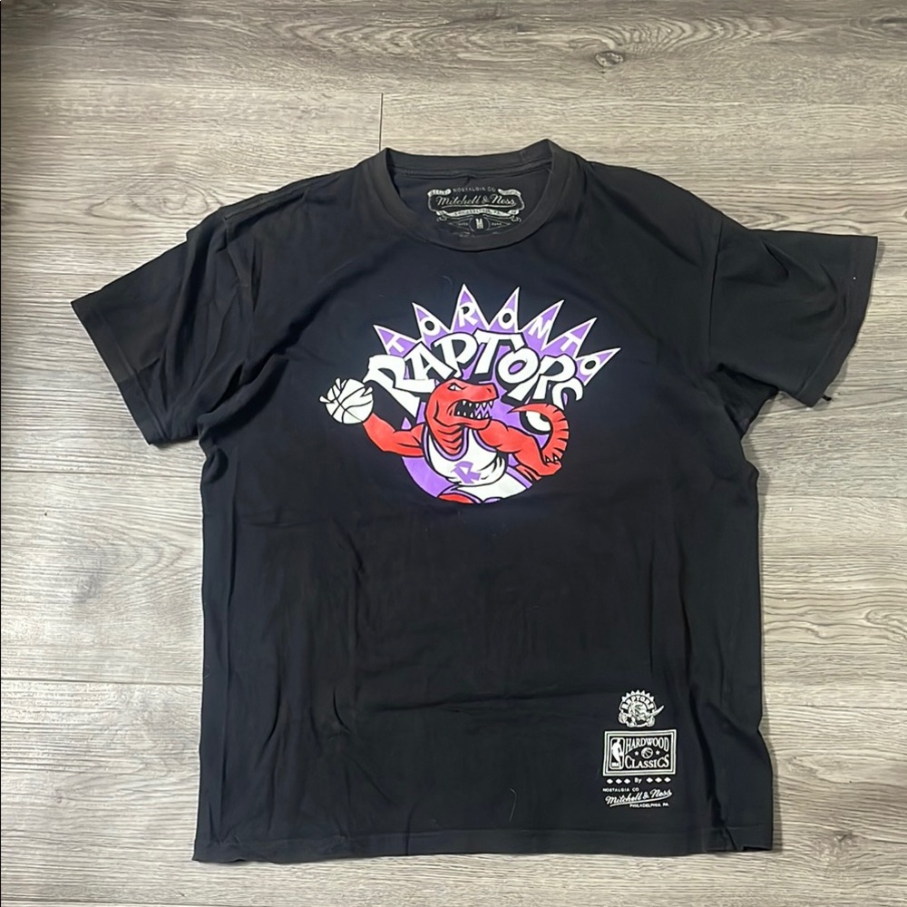 Mitchell and Ness Hardwood  Classic Toronto Raptors Graphic T-Shirt